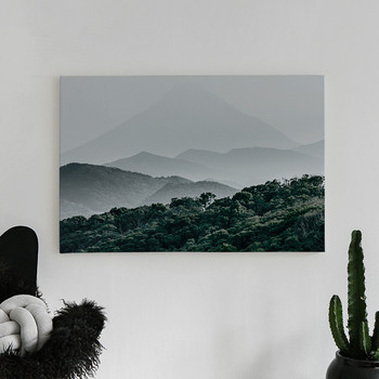 Canvastaulu Mountain forest